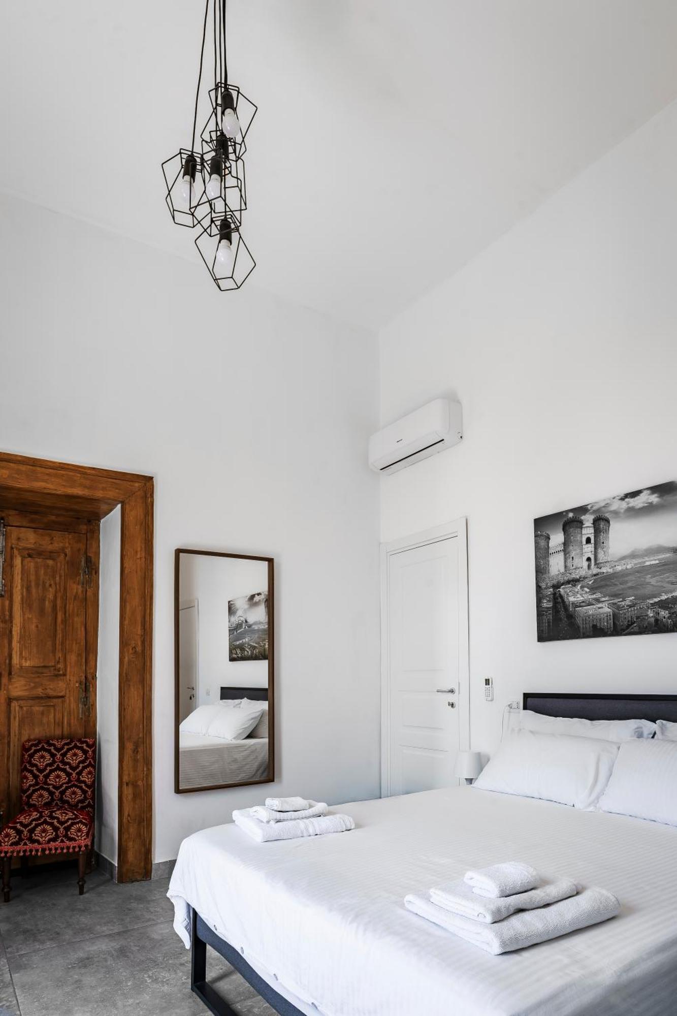La Bella Vita Luxury Apartament And Travel Solution Neapol Zewnętrze zdjęcie